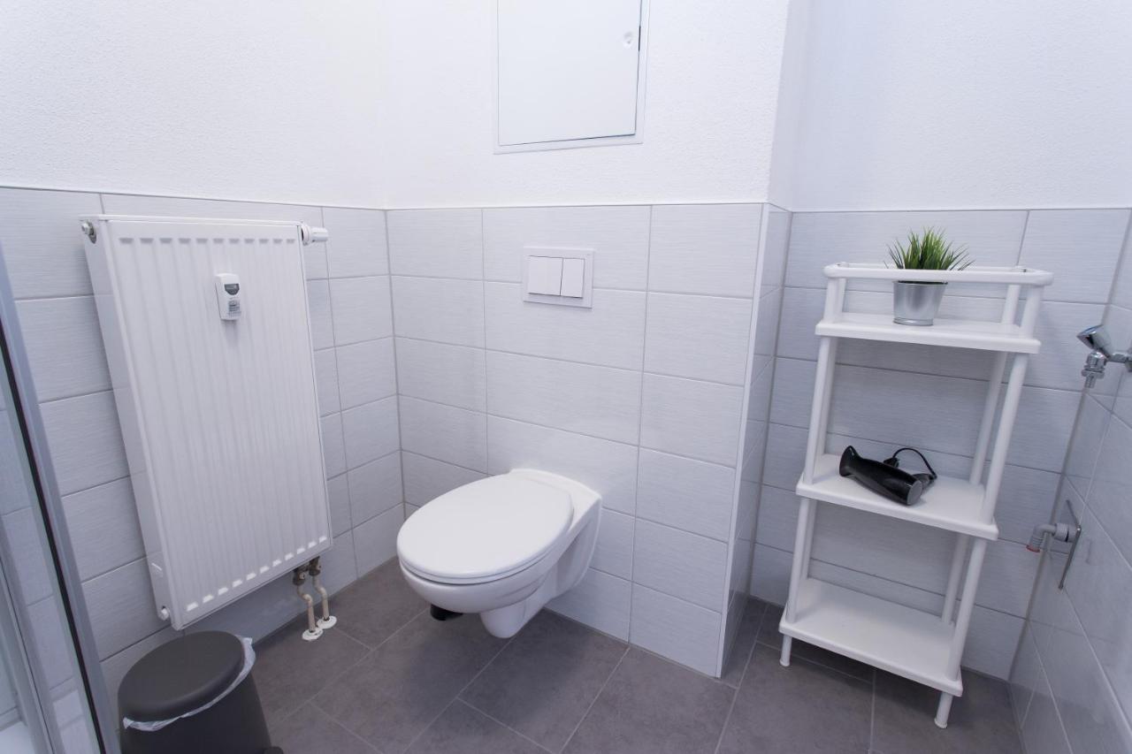 Fullhouse - Halle - T28 - Hawk Apartment Buitenkant foto