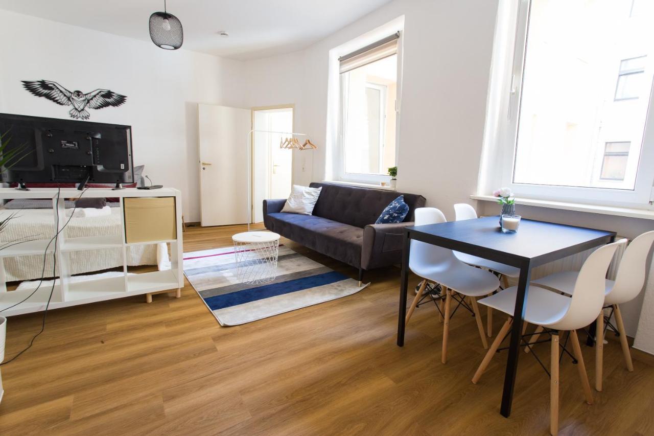 Fullhouse - Halle - T28 - Hawk Apartment Buitenkant foto