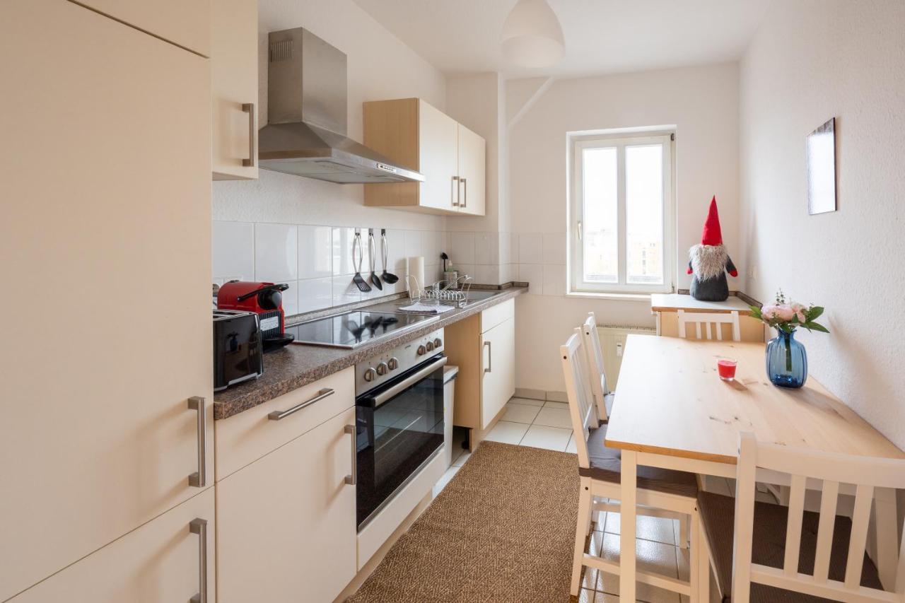 Fullhouse - Halle - T28 - Hawk Apartment Buitenkant foto
